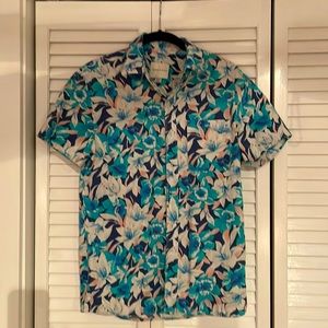 AE Hawaiian print shirt, XS
